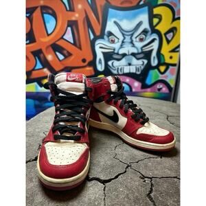 Nike Air Jordan 1 high Chicago size 7.5. Original 1985 VTG made in Korea